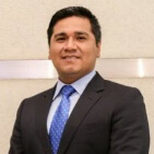 V�ctor La Rosa, MBA